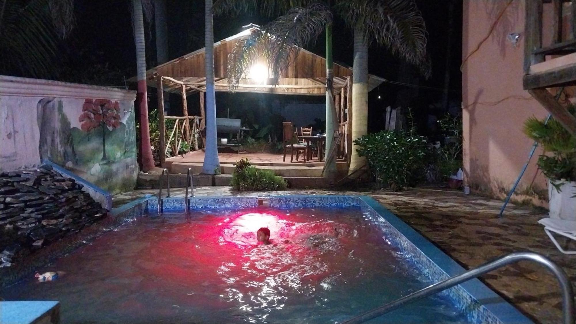 La Famosa Costillas A La Lena Jarabacoa Bagian luar foto