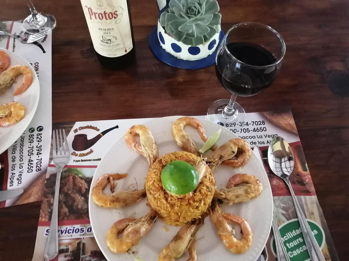 La Famosa Costillas A La Lena Jarabacoa Bagian luar foto