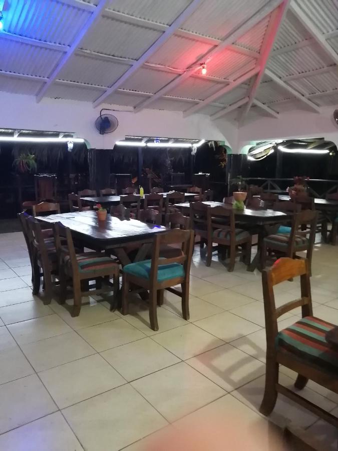 La Famosa Costillas A La Lena Jarabacoa Bagian luar foto