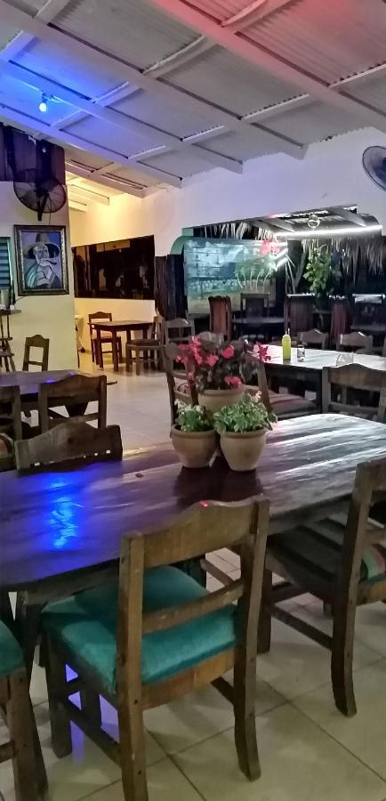 La Famosa Costillas A La Lena Jarabacoa Bagian luar foto